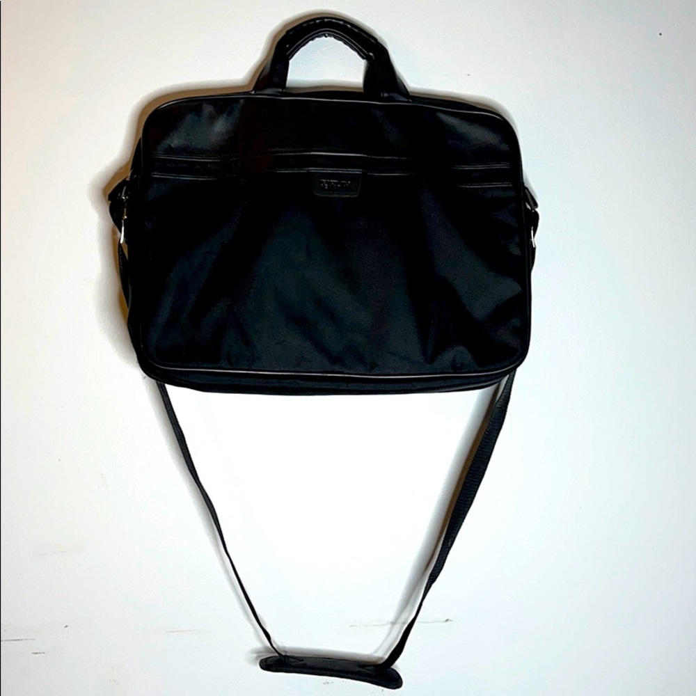 Kenneth Cole Reaction Laptop/Messenger Bag - Picture 3 of 8